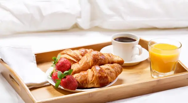 HB w hotelu: Co to znaczy? Napoje w cenie? Poznaj prawdę!