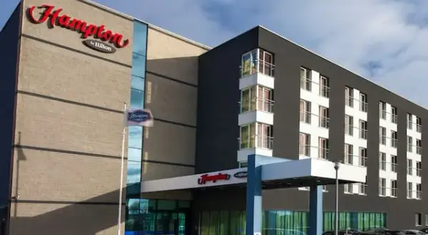 Hilton w Polsce: 35 hoteli, marki i gdzie je znajdziesz?