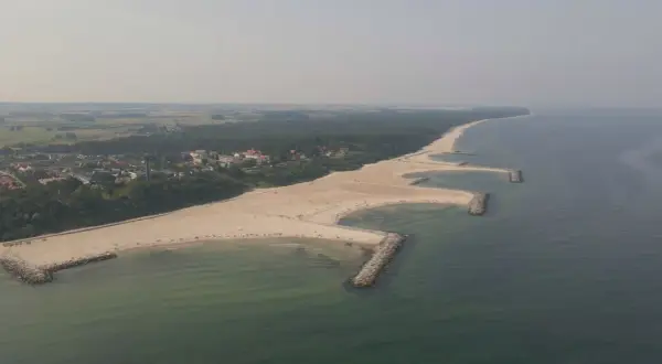 Jarosławiec: Co zwiedzić? Odkryj atrakcje i "Polski Dubaj"!