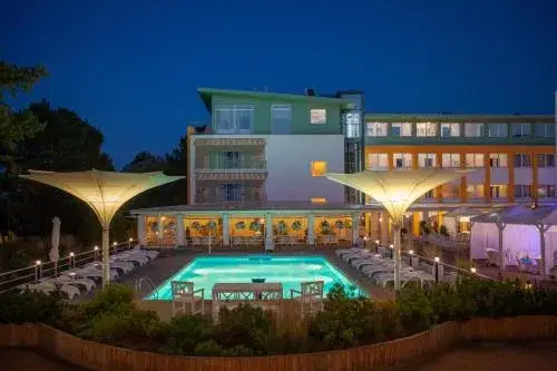 Hotel Bryza Jurata: Od kiedy zachwyca i ile ma lat?